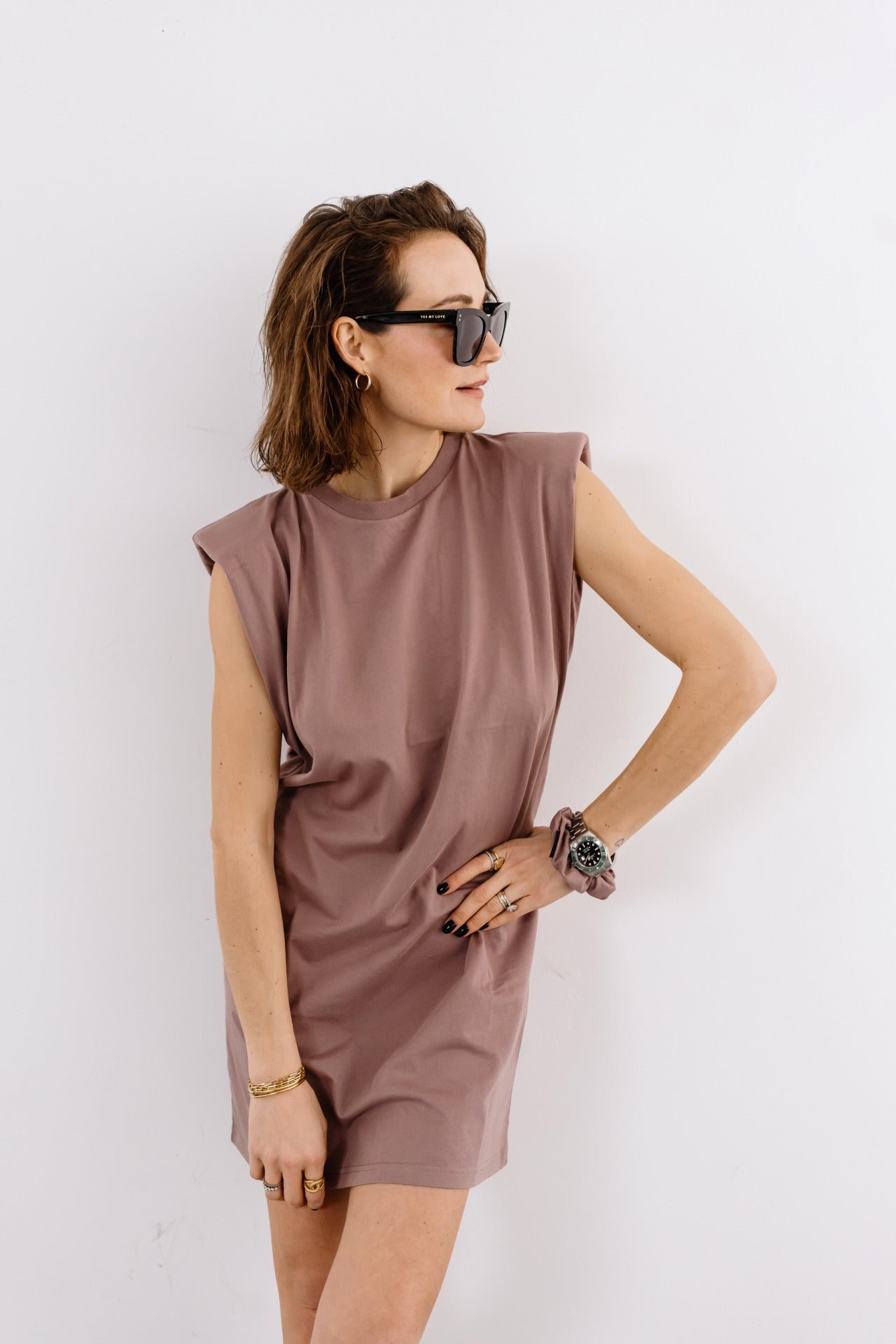 T-Shirt Kleid mit Schulterpolstern - Mauve